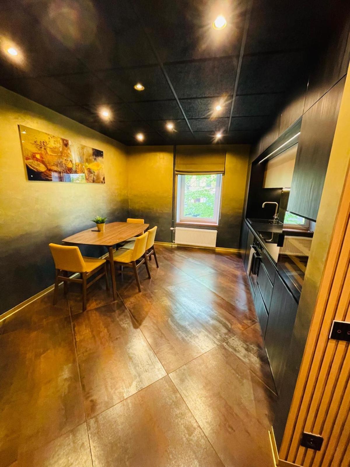 Appartement Brivibas - Sunset, Free Privat Parking, Free Wifi, Self Check-in